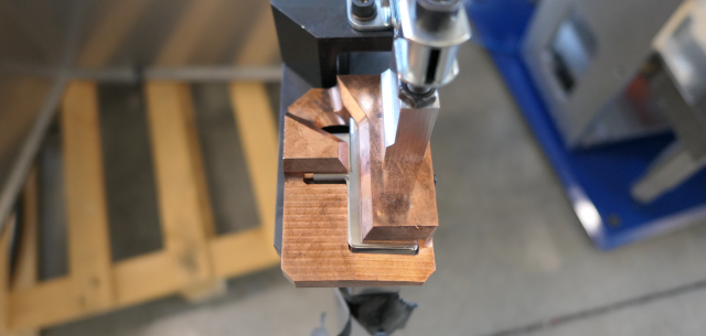 Manual welding jigs